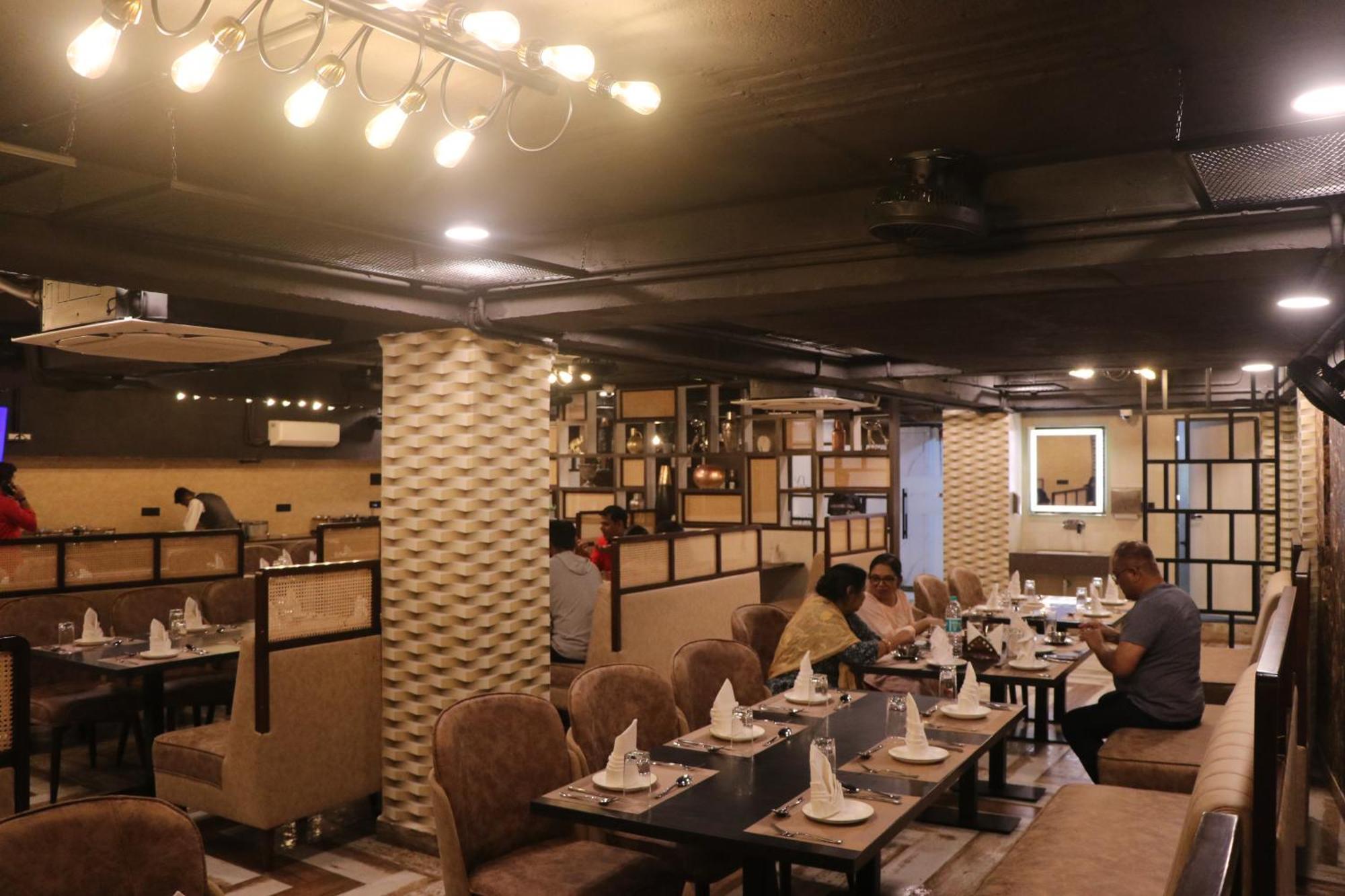 Hotel Kadamb Tree 자발푸르 외부 사진